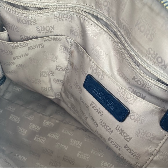 MICHAEL KORS - Ciara Navy Saffiano Leather Satchel - Picture 10 of 12